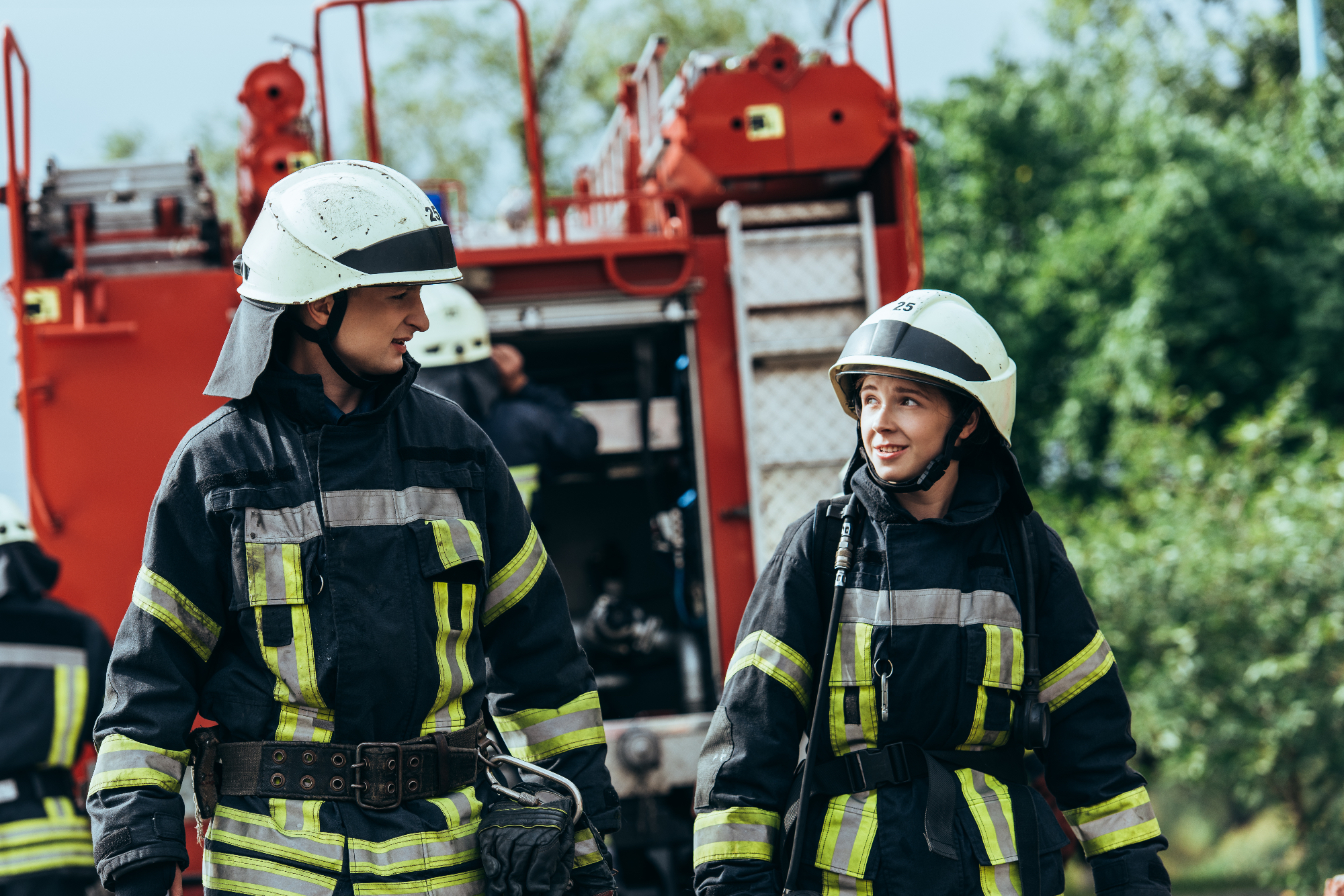 Katere pogoje morajo izpolnjevati poklicni gasilci?